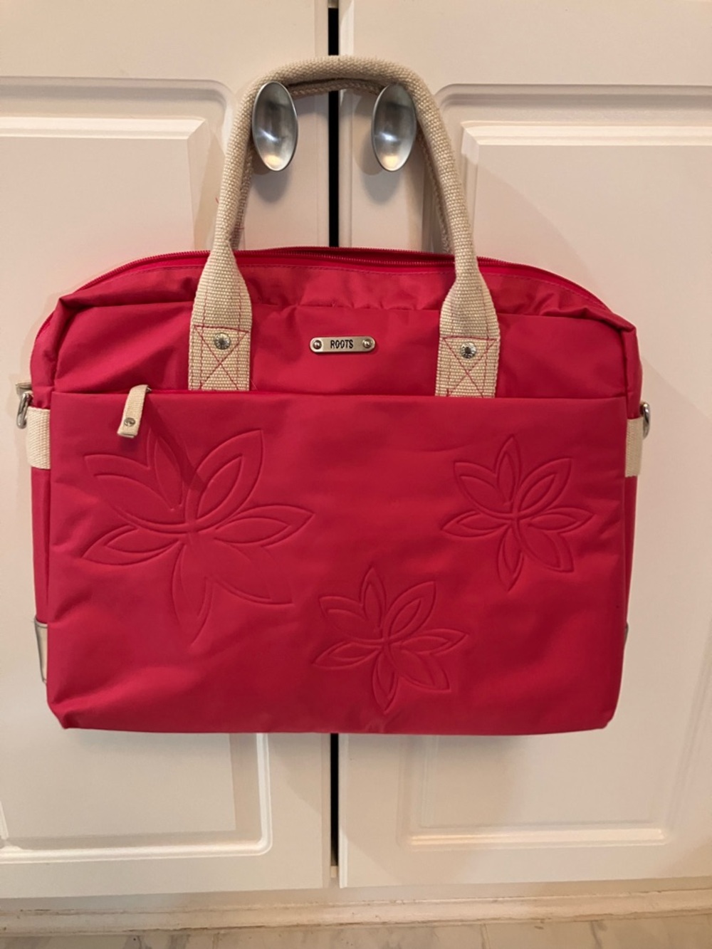 ROOTS bold Pink Floral embossed Tote Bag / computer laptop bag. EUC!